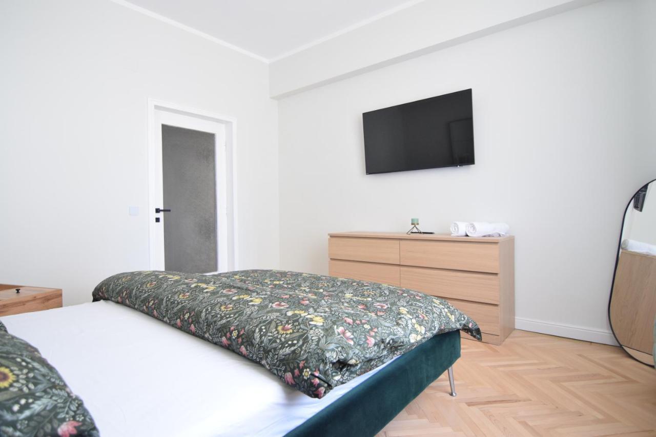 Beautiful Apartment In Old City Βουκουρέστι Εξωτερικό φωτογραφία