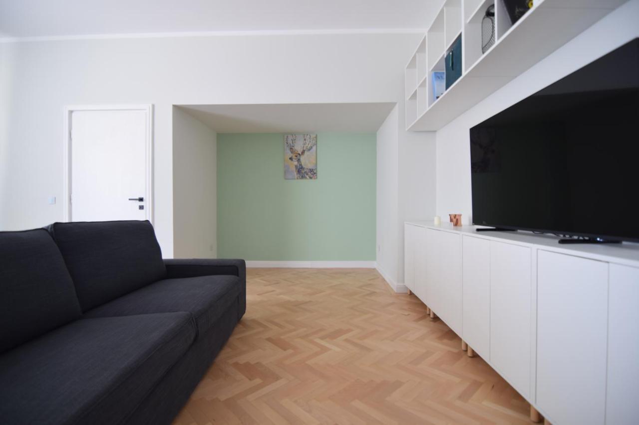 Beautiful Apartment In Old City Βουκουρέστι Εξωτερικό φωτογραφία